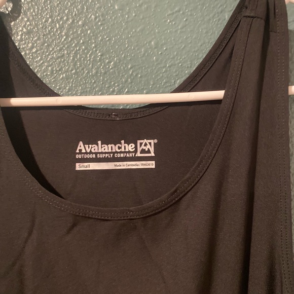 Size small Avalanche Romper brand new - Picture 2 of 2